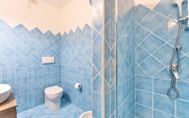 Residence with pool in Isola Rossa