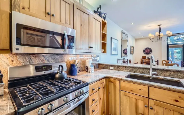 8712 Ski Tip Townhomes 3 Bedroom Townhouse