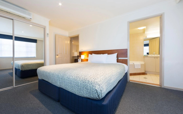 Best Western Plus Canberra Central Apartments – Guest Rooms – Dickson