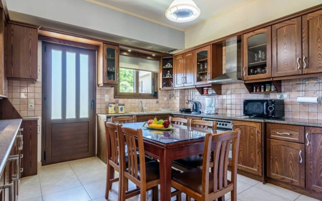 Eleni s Villa new Listing TOP Destination