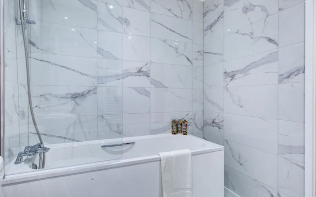 Hybrid Resi - Mitcham