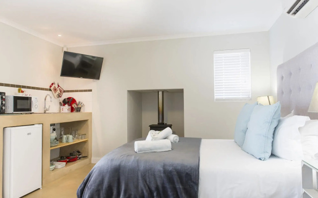 401 Rozendal Cottages