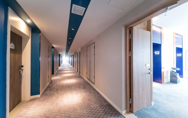 Holiday Inn Express Shanghai Tangzhen by IHG