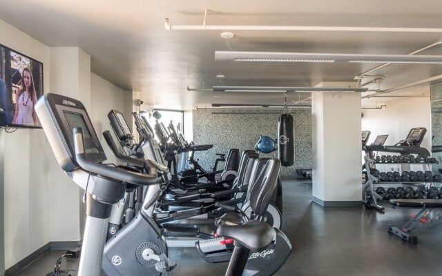 FRONTDESK The Churchill Apts Downtown Minneapolis