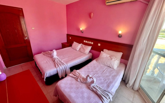 Hotel Holiday Apart