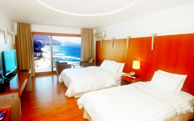 Sun Cruise Resort and Yacht