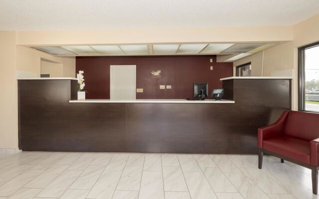 Red Roof Inn MacClenny