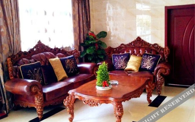 Mulan Huachen Holiday Hotel