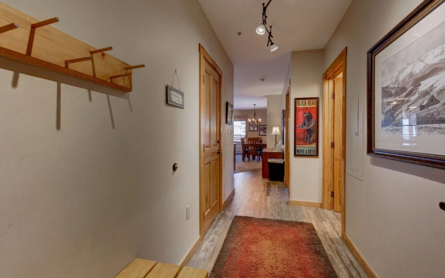 Buffalo Lodge by Summit County Mountain Retreats