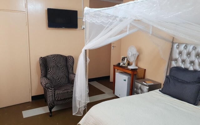 The Oasis Evergreen Lodge