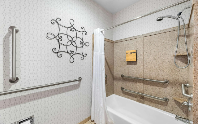 Best Western Plus Abbey Inn
