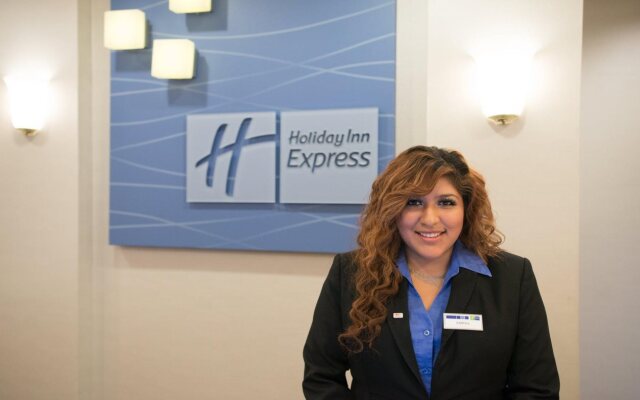 Holiday Inn Express Hotel & Suites Chanhassen by IHG