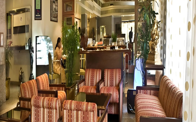 Hotel Midtown Pritam