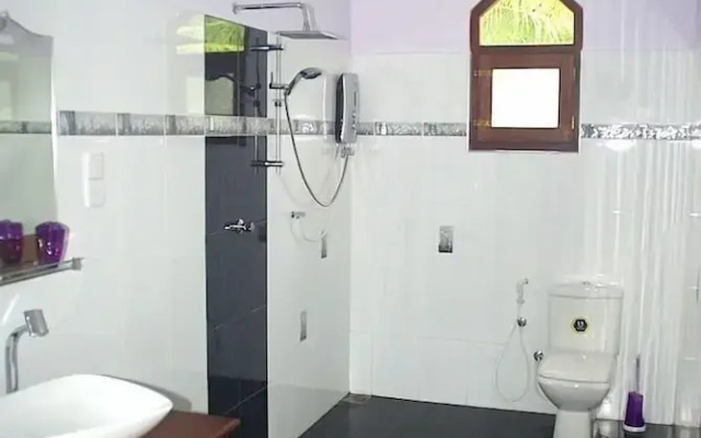King Coconut Lodge