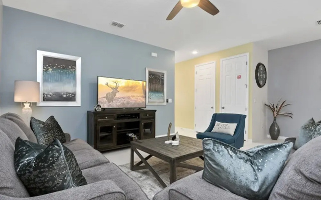 4 Bed Home Splash Pool at Solara