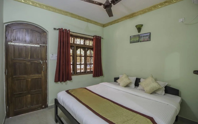 OYO 10728 Home Near Calangute Beach