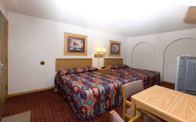 North Country Inn & Suites