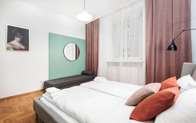 Retro Glamour by Upstairs