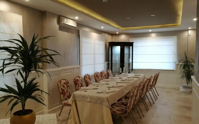 Hotel Restaurante Montserrat