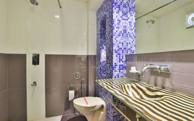 OYO 13372 Hotel Laksh Residency