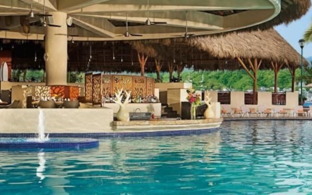 Gorgeous Sunset View Suite