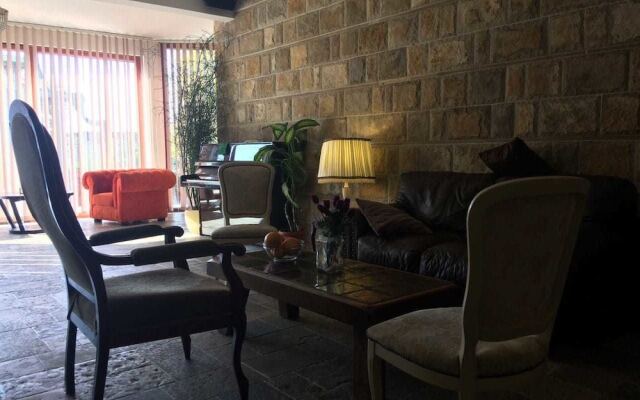 Belgrade Hills Villa and Suites