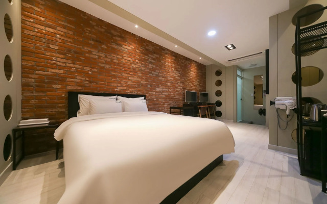 Yeongcheon D-day Hotel