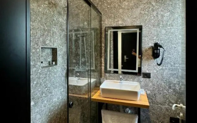 Gogo's Boutique Hotel