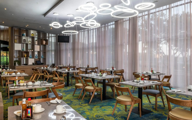 aha Gateway Hotel