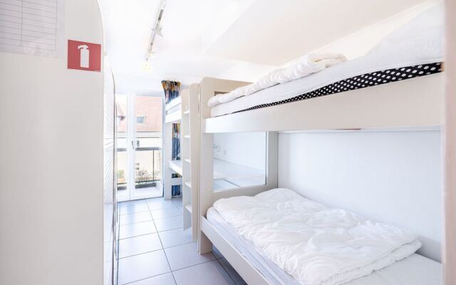 Apartment in Oostduinkerke With Garage