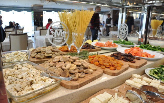 Motali Life Hotel