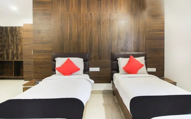 Apple Tree Inn by OYO Rooms