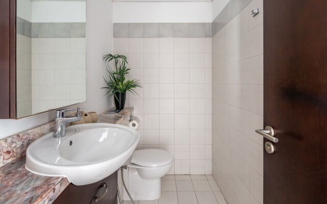 Modern + Bright 2BR With Dubai Marina Views!