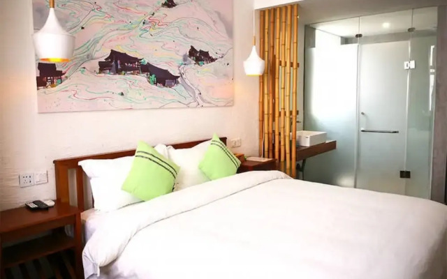 Bajie Youth Hostel National Forest Park