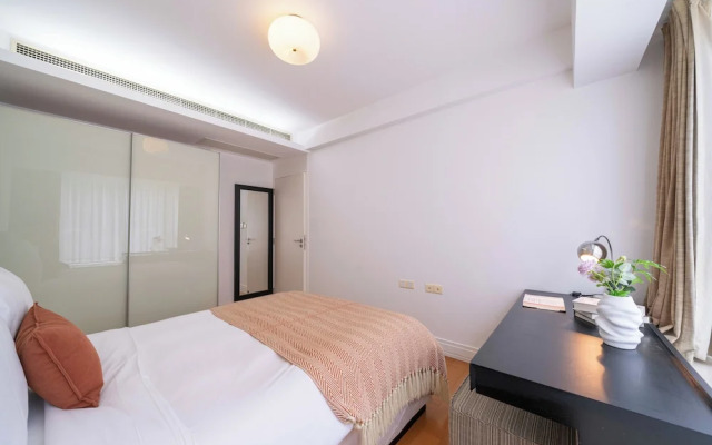 Tyms 3BR 2BA Apartment in Xujiahui