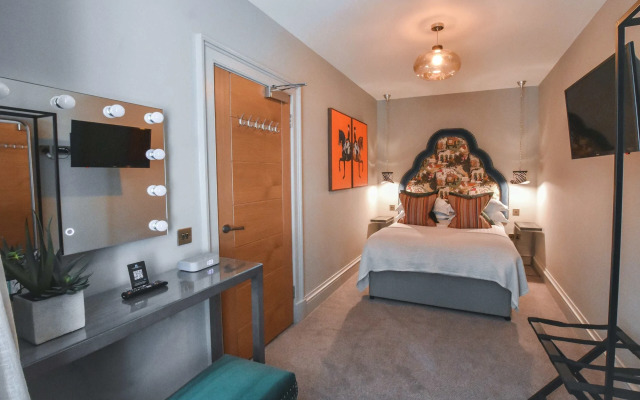 The Rutland Hotel & Apartments