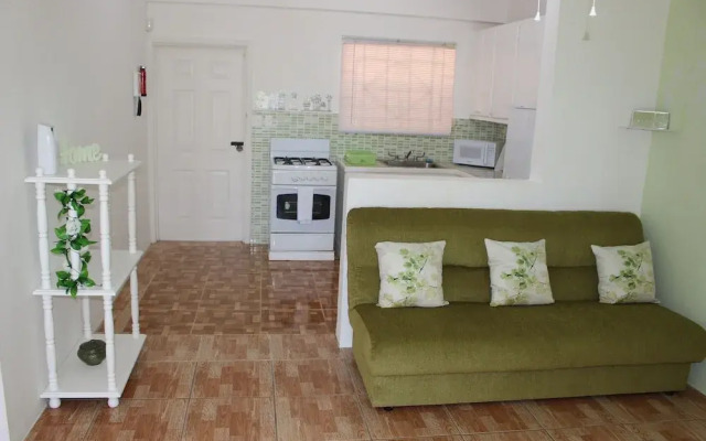 Amarilla Apts