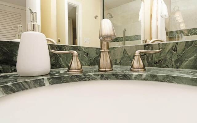 Olde Naples Condo #811