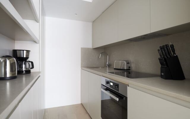 Lovely Mayfair Suites by Sonder