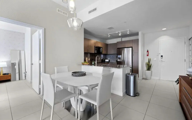 Spacious 2-Bedroom Condo at Doral Park