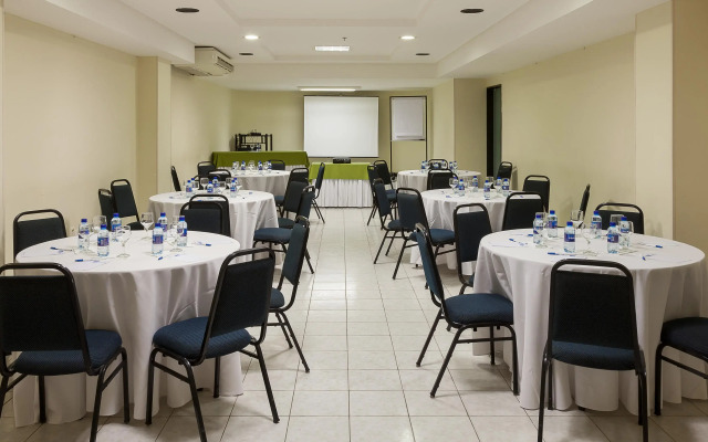 Euro Suíte Recife By Nacional Inn