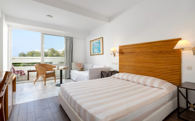 Dionysos Hotel
