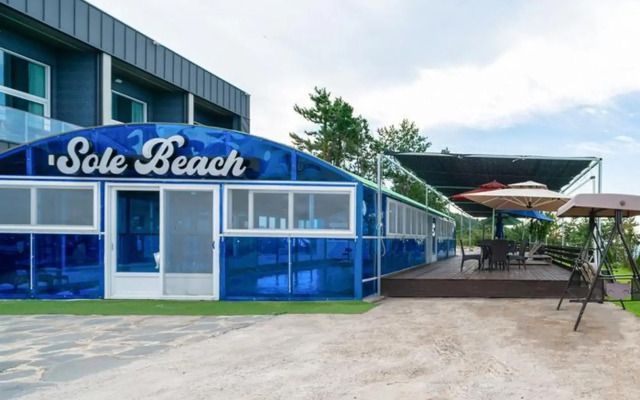 Yeosu Beach Castle Pension