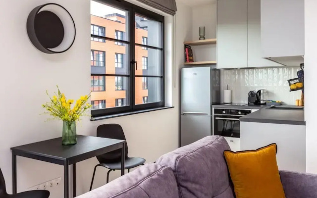 Doki Living - Foodhall & Parking by Downtown Apartments