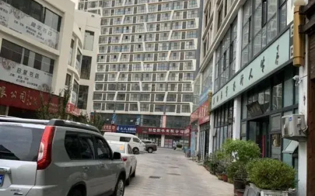 Linyi Love Apartment