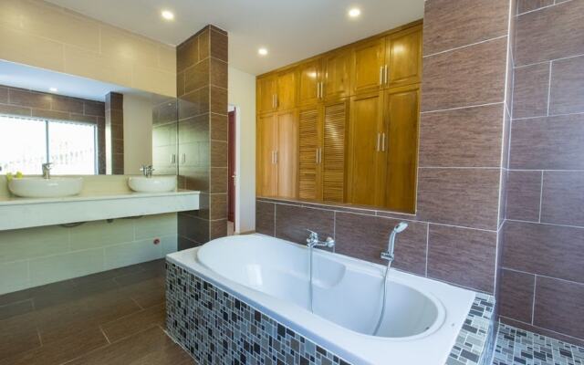Villa Royal 2