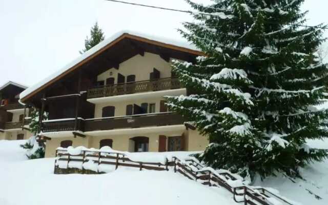 Apartment With One Bedroom In Crest Voland, With Wonderful Mountain View And Furnished Terrace 10 M From The Slopes