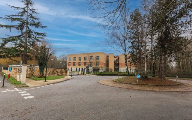 Zenitude Hôtel - Résidences Magny les Hameaux