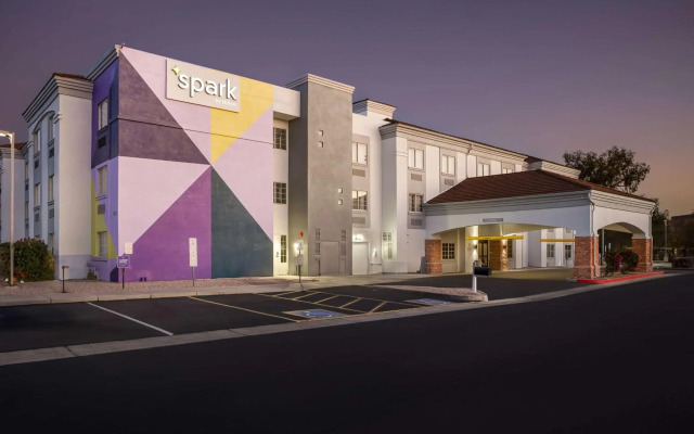 Spark by Hilton Glendale Phoenix North