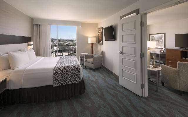 Crowne Plaza Ventura Beach by IHG